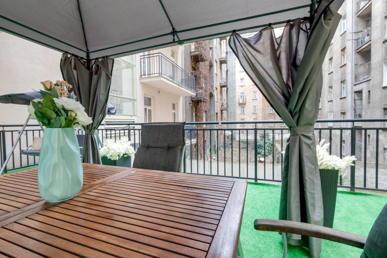 Luxury Riverside Apartments In The Center Of براغ المظهر الخارجي الصورة
