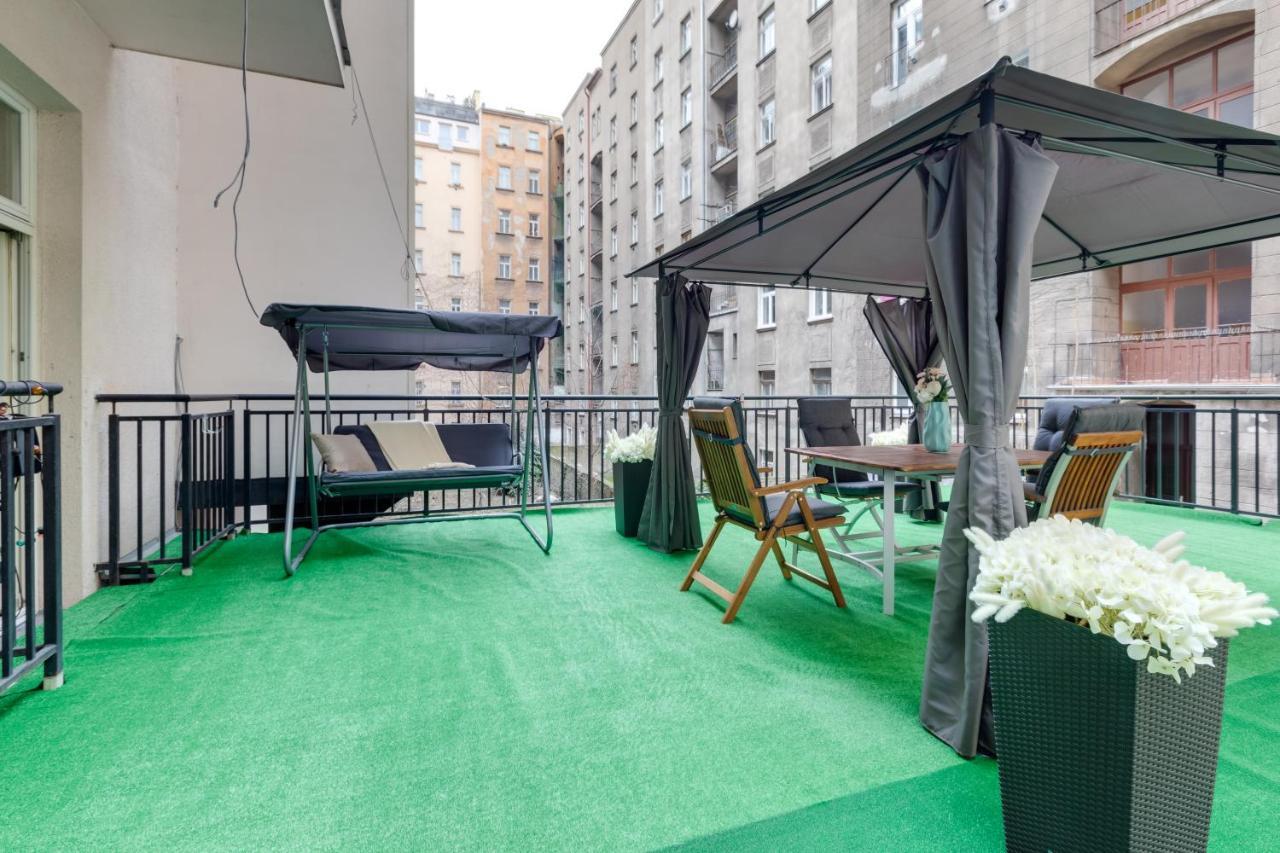 Luxury Riverside Apartments In The Center Of براغ المظهر الخارجي الصورة