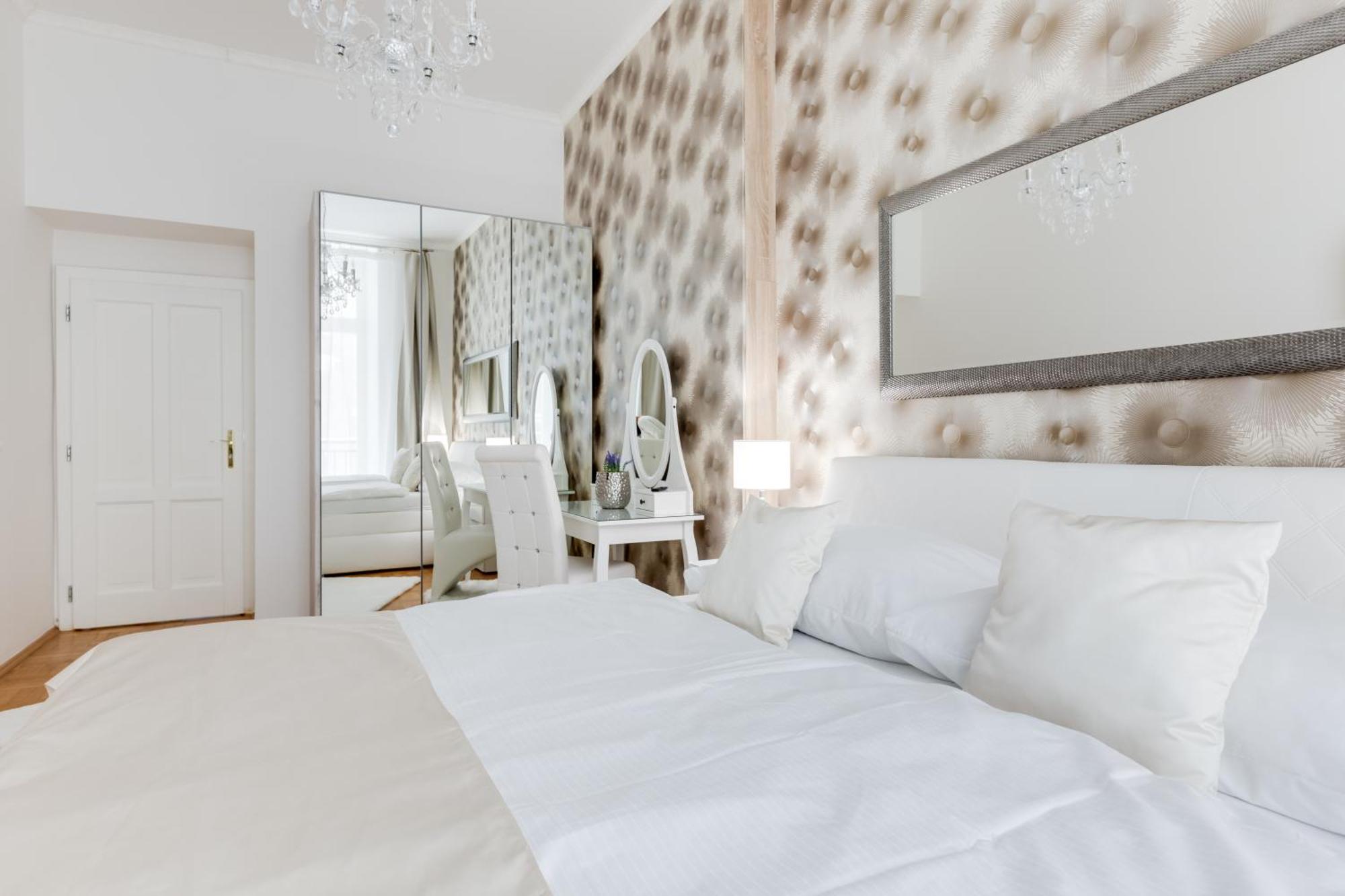 Luxury Riverside Apartments In The Center Of براغ المظهر الخارجي الصورة