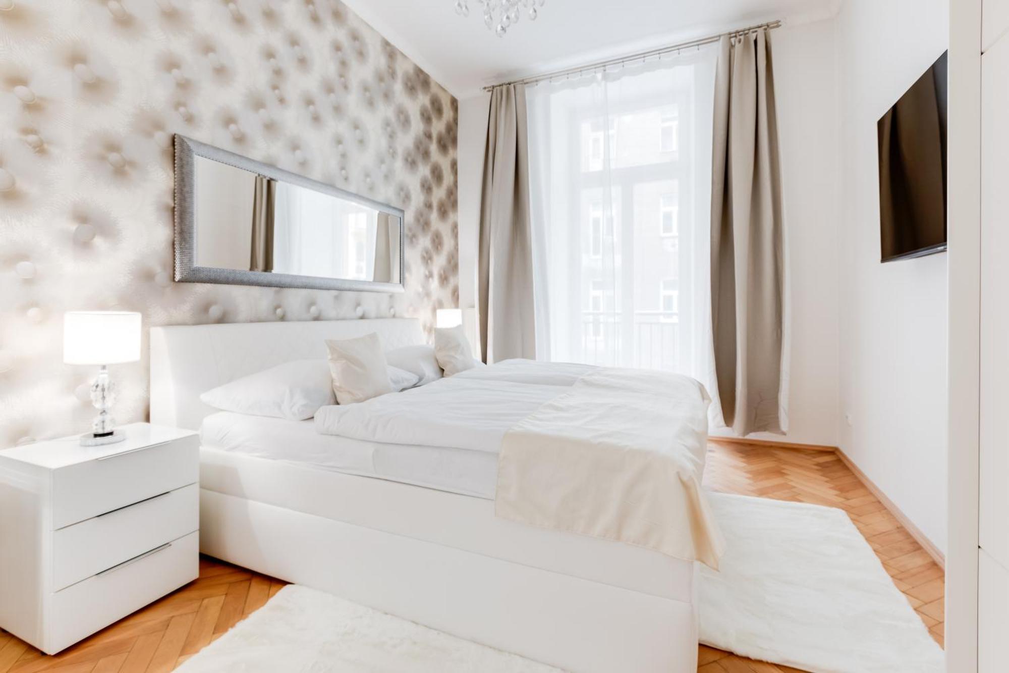 Luxury Riverside Apartments In The Center Of براغ المظهر الخارجي الصورة