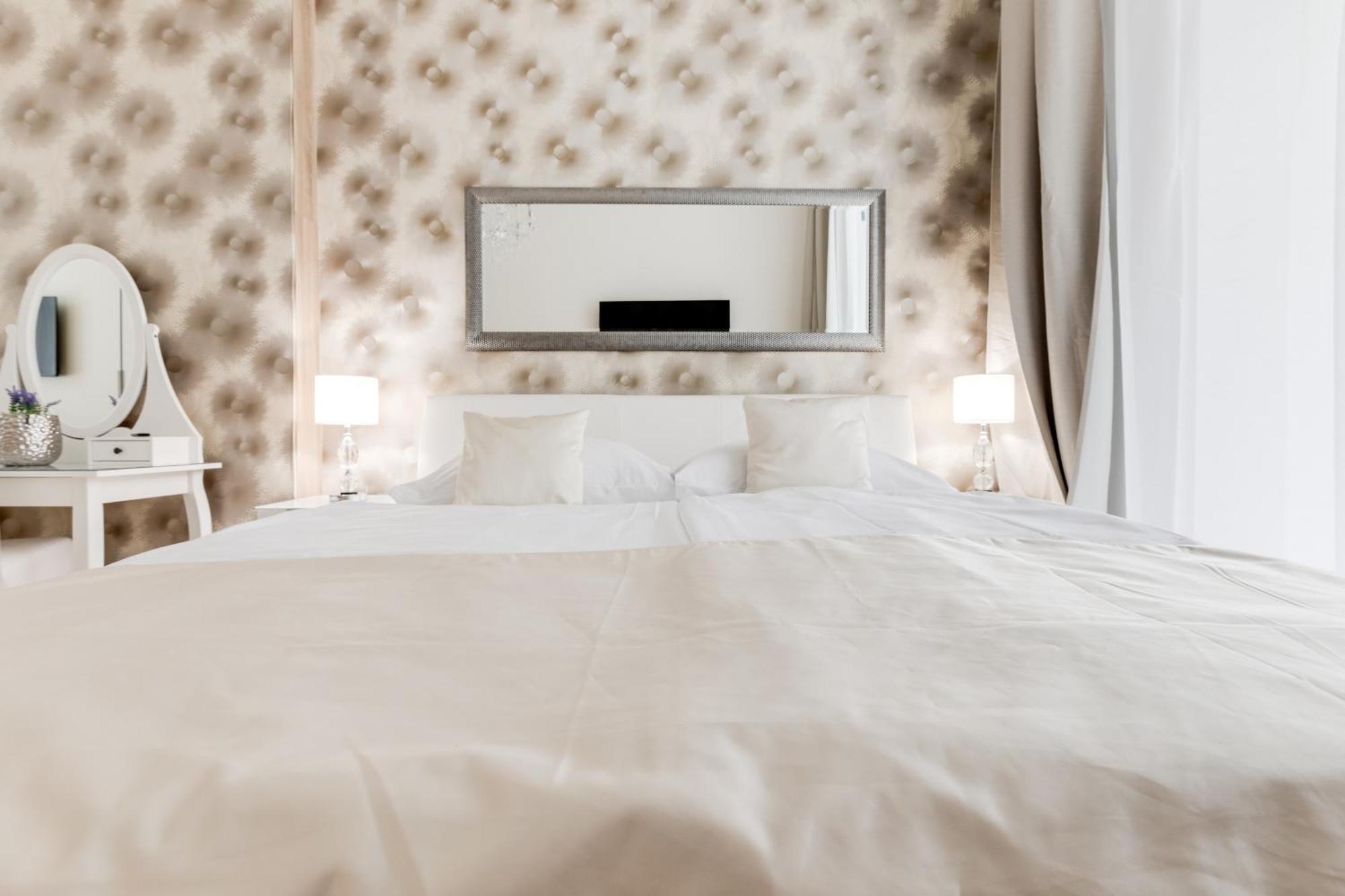 Luxury Riverside Apartments In The Center Of براغ المظهر الخارجي الصورة